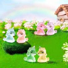 50 piezas Decoración de paisaje en miniatura creativa con unicornios que brillan en la oscuridad, accesorios de gel de crema DIY, decoración con perforadora, adorno en miniatura hecho a mano para el coche, piezas de resina de paisaje en miniatura creativas que brillan en la oscuridad, pequeña decoración que brilla en la oscuridad, regalos pequeños para fiestas, San Valentín, Año Nuevo (color y estilo aleatorios) - Multicolor - Ver 8