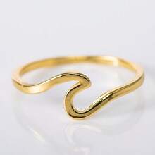 Minimalist Classic Wave Ring, Fashionable Versatile 18K Gold Plated Stainless Steel Band