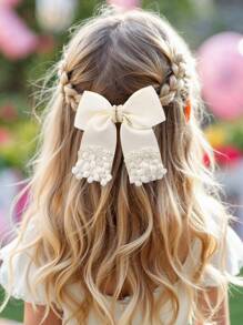 1 pieza Pinza para el cabello con flor de perla beige para niñas, accesorio de cabello elegante y exquisito con flor