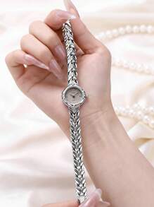 gedi 1 pièce de montre femme fine et simple en alliage doré, cadran rond délicat, aiguilles dorées mode casual et raffinées, très attrayantes, étanche, avec calendrier. Convient pour la vie quotidienne ou les fêtes, peut également être offerte en cadeau aux femmes