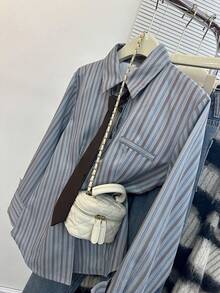 女士时尚条纹衬衫，附赠领带，适合上学、通勤、情人节派对角色扮演等场合。