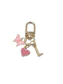 Item indispensável para o verão - Chaveiro com letra em formato de coração e borboleta rosa, com iniciais e mensagem de presente / Carta de amor | Acessório de chaveiro de coração | Pingente de bolsa personalizado | Presente, chaveiro, acessórios exclusivos para celular, design simples, presente para amigos, família, namoradas, acessórios para atividades ao ar livre, acessórios para festas, presentes, lembranças, pingente de bolsa feminina, pingente de carro, presente para meninas, presente personalizado para casamento na praia, presente ideal para madrinhas
