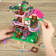 Tree House Building Set - Forest Friendship House Building Blocks Toys, Tree House Building Kit Compatible With , Birthday, Christmas Gift, Suitable For Gift Giving (685 Pieces)
