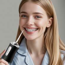 四合一电动口腔护理清洁水牙线，粉色牙科冲洗器，USB 充电，3 种模式和 4 个喷嘴，220 毫升水容量，IPX7 防水，适合家庭、旅行和男女礼物携带 - 黑色 - 查看 5