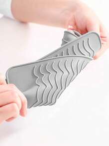 Large Heat Resistant Silicone Mat Sleeve Pad ,Hot Styling Tool Mat, For Hair Straightener Curling Irons Styling Tools, Titanium Ceramic Flat Iron Mat Travel Anti Scald And Heat Resistant Pad,Portable Travel Silicone Hair Straightener Mat And Hair Styling Tools,Silicone Hair Mat,Silicone Heat Resistant Pad,Cable Organizer,Summer Travel Essentials 2025, Holiday Gift Guide, Camping Trip