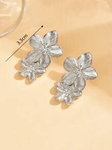 1 Pasang Anting-Anting Fashion Chic Motif Bunga Retro untuk Wanita - Putih K - View 4