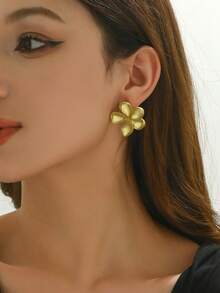 1pair Elegant Flower Retro Design Fashion Statement Earrings For Women Valentines,Mom,Mother,Mother's Day,Gift