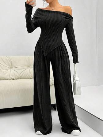 Hippie's Contemporary Echo! Off Shoulder Black Set, Off Shoulder Tight Top + Wide-Leg Pants, The Black Set Turns "One Person's Relaxation" Into A Ceremonial Feeling, Curing Dressing Anxiety