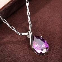 Um Elegante e Luxuoso Colar Feminino com Pingente em Formato de Lágrima de Ametista, Adequado para Noivas, Noivados, Casamentos e Presentes de Aniversário.