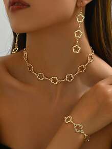 Conjunto de joyería de 4 piezas con collar, pulsera y aretes con diseños de trébol y flor de 5 pétalos, estilo Mori con collar largo con flecos, aretes y pulsera, adecuado para uso diario y ocasiones festivas