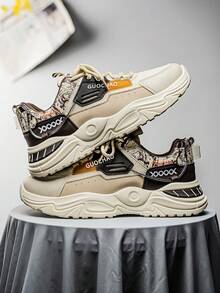 Zapatillas casuales nuevas de 2025 para hombres, transpirables y con parches, de tela de malla con suela gruesa, versátiles y de aspecto robusto