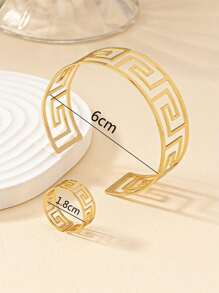 2pcs Fashion Geometric Hollow Gold Metallic Bangle & Ring Jewelry Set, Suitable For Daily Wear, Banquet And Party