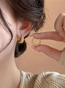 1 Pair Simple, Elegant, Luxurious Refined French Retro Casual Everyday Copper Material Hoop Earrings For Women