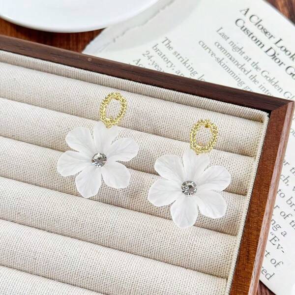 1 Pair Flower Petal Resin Flower Stud Earrings