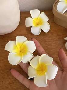 2个雏菊发夹，可爱百搭，可作刘海/侧发夹，优雅时尚配饰，适合日常佩戴、约会、海滩、拍照、上学等场合，女士发饰，头部饰品，旅行、生日等。 - 2pcs雞蛋花髮夾 - 查看 3