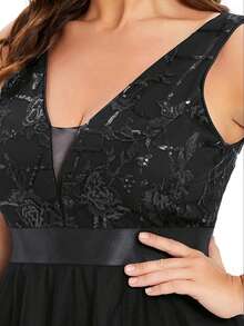EVERPRETTY Plus Size Sexy Sleeveless V-Neck High-Low Hem Formal Dress, Black Evening Gown For Party, Banquet - Black - View 5