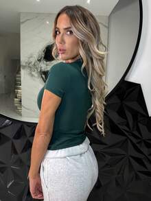 Manon Tanti Short Sleeve Snatched T-Shirt Casual Summer Spring Vacation Everyday - Dark Green - View 2