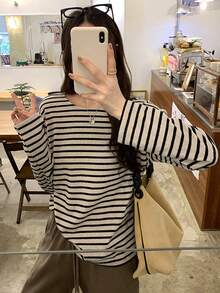 韩版宽松撞色条纹长袖打底衫，女秋冬新款高端T恤上衣（条纹图案随机）