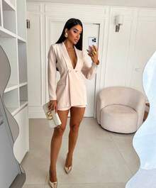 Shorts And Tailored Blazer Set With Square Neckline - Desnudo - Ver 2