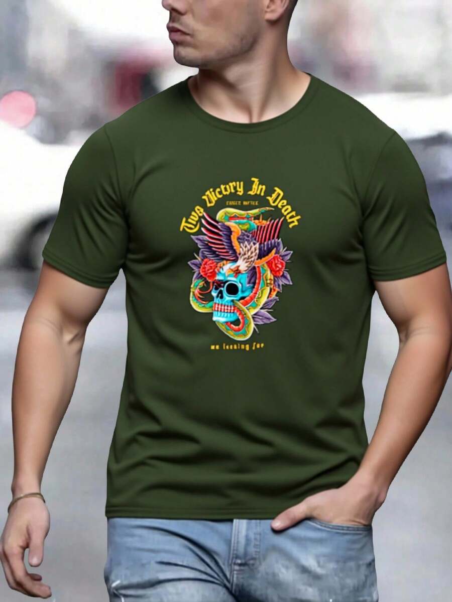 King T-shirt Playera de Hombre Estampada con Diseño Gráfico Frontal Cráneo, Serpiente, Alas y Flores y texto "True Victory in Death", Camiseta Casual 100% Algodón Suave y Cómoda, Ideal para Uso Diario, Estilo Urbano Masculino Top Moda, Ropa Moderna para Hombre Adulto en Varios Colores - Verde militar - Ver 1