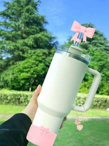Conjunto de Marcador de Copo com Laço de Silicone e Letra Coração Borboleta, Serve para Copos de 30-40 Oz, Diâmetro da Palha de 9-10mm, Copos de Vidro com Alça, Decoração Fofa de Borboleta Rosa, Copo 40oz/30oz, Capa de Palha de Silicone, Brindes com Encantos de Chaveiro