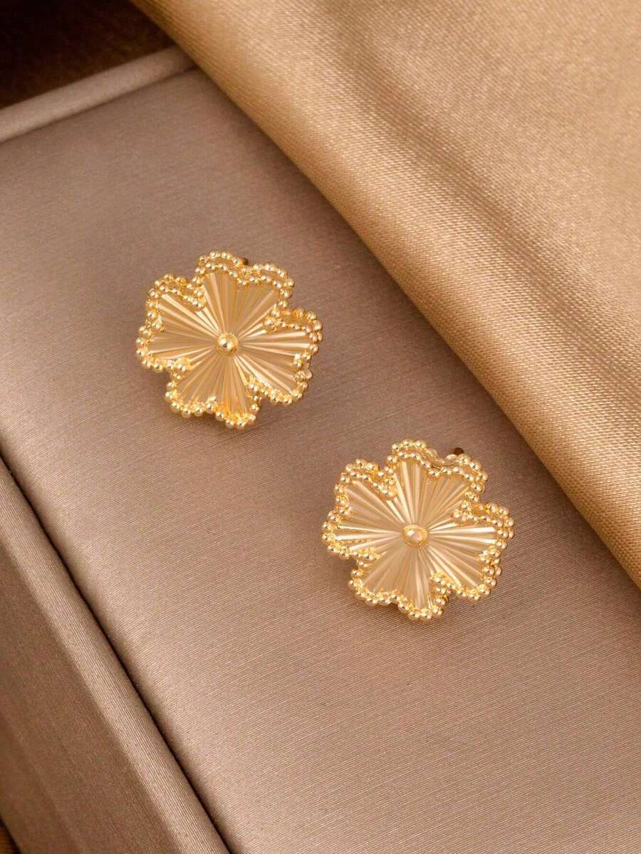 一对心形和四叶草设计时尚耳环，适合女孩情人节 - 均碼 - 查看 1