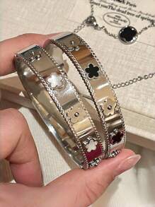 1pc Fashionable Floral Stainless Steel Golden Plated Bracelet, Water-Resistant Ladies Bangle