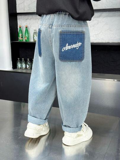 Pantaloni di jeans casual con gamba dritta e svasata da ragazzo, adatti per uso quotidiano, scuola, attività all'aperto, autunno