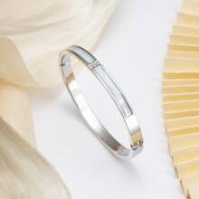 1 pièce Bracelet en acier inoxydable de mode minimaliste de luxe exquis et personnalisé, avec coquillage brillant et strass, convenant pour le port quotidien et les cadeaux, accessoire de style