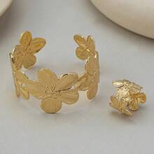 2 Pieces Fashionable & Elegant Luxury Flower Bracelet & Ring Set, Versatile