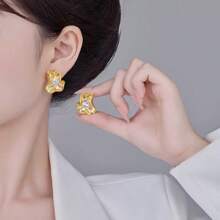 Pleated Wave Pearl Earrings For Women, Lightweight Alloy Minimalist Luxury Earrings