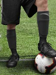 Soccer Shin Guards Football Protectors Pads Adult Teenagers Black Shinguards Set Light Sock Insert Board Training Legging Protective Gear