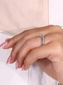 1 pièce Bague de fiançailles/mariage élégante en argent sterling 925 avec cubic zirconia cubique coupe princesse à 4 griffes, cadeau d'engagement pour femme, bijouterie fine