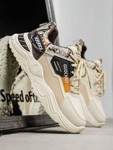 Zapatillas casuales nuevas de 2025 para hombres, transpirables y con parches, de tela de malla con suela gruesa, versátiles y de aspecto robusto