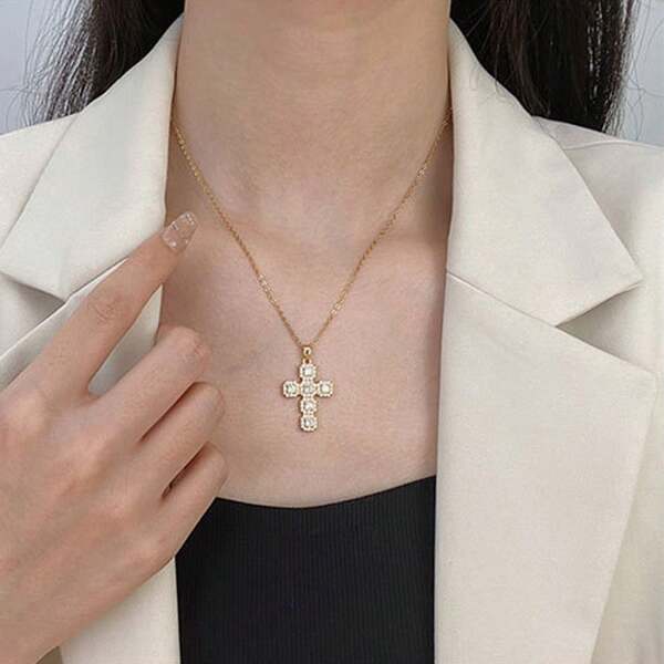 1pc Luxury Full-Set Zirconia Burst Flash Temperament Fashion Gold-Plated Cross.