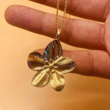 1 pieza - Collar colgante de flor de 5 hojas de acero inoxidable chapado, con dopamina, adecuado para la vida diaria de las mujeres y ocasiones importantes como regalo en días festivos