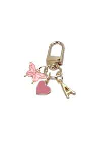 Item indispensável para o verão - Chaveiro com letra em formato de coração e borboleta rosa, com iniciais e mensagem de presente / Carta de amor | Acessório de chaveiro de coração | Pingente de bolsa personalizado | Presente, chaveiro, acessórios exclusivos para celular, design simples, presente para amigos, família, namoradas, acessórios para atividades ao ar livre, acessórios para festas, presentes, lembranças, pingente de bolsa feminina, pingente de carro, presente para meninas, presente personalizado para casamento na praia, presente ideal para madrinhas
