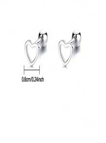 1 Pair Of Hollowed-Out Heart-Shaped Ear Studs With Heart-Shaped Screws