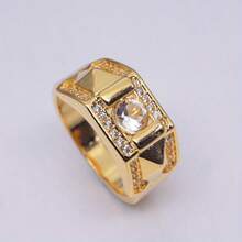 Un conjunto de elegantes anillos de pareja, anillos de compromiso y boda sintéticos, joyas de moda de lujo para hombres y mujeres, adecuados para uso diario y como regalo. - Dorado - Ver 3