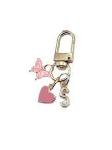 Item indispensável para o verão - Chaveiro com letra em formato de coração e borboleta rosa, com iniciais e mensagem de presente / Carta de amor | Acessório de chaveiro de coração | Pingente de bolsa personalizado | Presente, chaveiro, acessórios exclusivos para celular, design simples, presente para amigos, família, namoradas, acessórios para atividades ao ar livre, acessórios para festas, presentes, lembranças, pingente de bolsa feminina, pingente de carro, presente para meninas, presente personalizado para casamento na praia, presente ideal para madrinhas