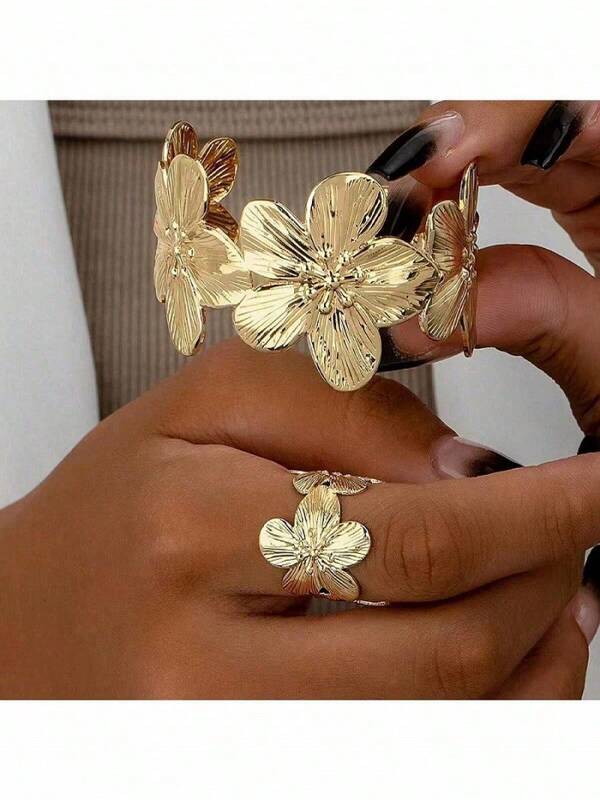 2pcs Fashionable Chic Versatile Gold Metal Flower Bracelet & Ring Jewelry Set, Suitable For Daily Wear, Banquet, Party