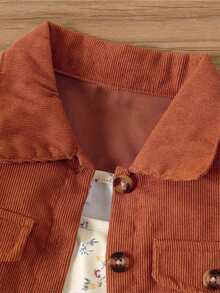 Conjunto de 2 piezas de chaqueta de manga larga con botones para niñas y vestido estampado de flores para todo el Body - Multicolor - Ver 7