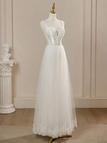 Glamorous & Vintage Sweetheart Neck Hollow Lace Applique Mesh Maxi Dress, Wedding Gown For Brides