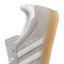 Adidas Originals Zapatillas Adidas Gazelle Indoor W para mujeres - Deportivas casuales ligeras, cómodas y duraderas - Gris claro/blanco/amarillo resina - Ver 7