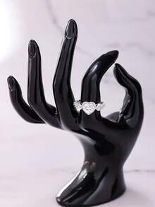 1 件女士精致白色方晶锆石戒指