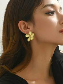 1pair Elegant Flower Retro Design Fashion Statement Earrings For Women Valentines,Mom,Mother,Mother's Day,Gift