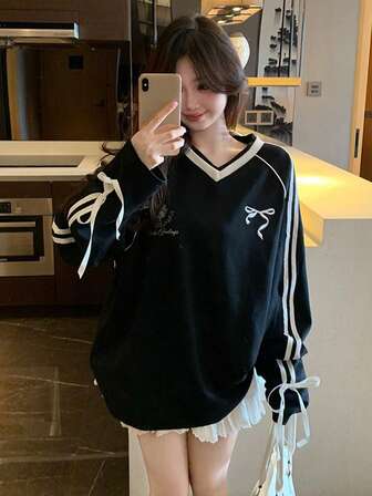 女士休闲撞色 V 领条纹 T 恤，蝴蝶结装饰宽松上衣，秋季