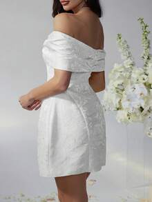 Unadoll 女士立体提花面料腰部收紧单肩蝴蝶结设计全白连衣裙，适合约会鸡尾酒会礼服、毕业季派对返校礼服 - 白色 - 查看 2