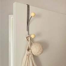 Gancho de Hierro para Puerta Fácil de Instalar, Ganchos Metálicos Resistentes para Abrigos, Sombreros Perfectos para Almacenamiento en Dormitorio, Cocina y Baño - Blanco - Ver 1