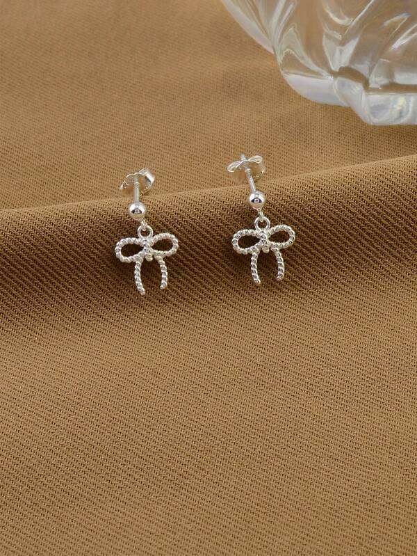 Boucles d'oreilles pendantes papillon en argent sterling 925, mignonnes et à la mode, idéales pour la vie quotidienne, les vacances, les cérémonies de remise de diplômes, les séances photo et les boucles d'oreilles à tige.